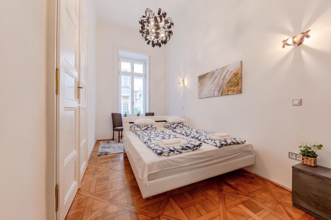 La Fortezza Panzio Budapest Eksteriør billede