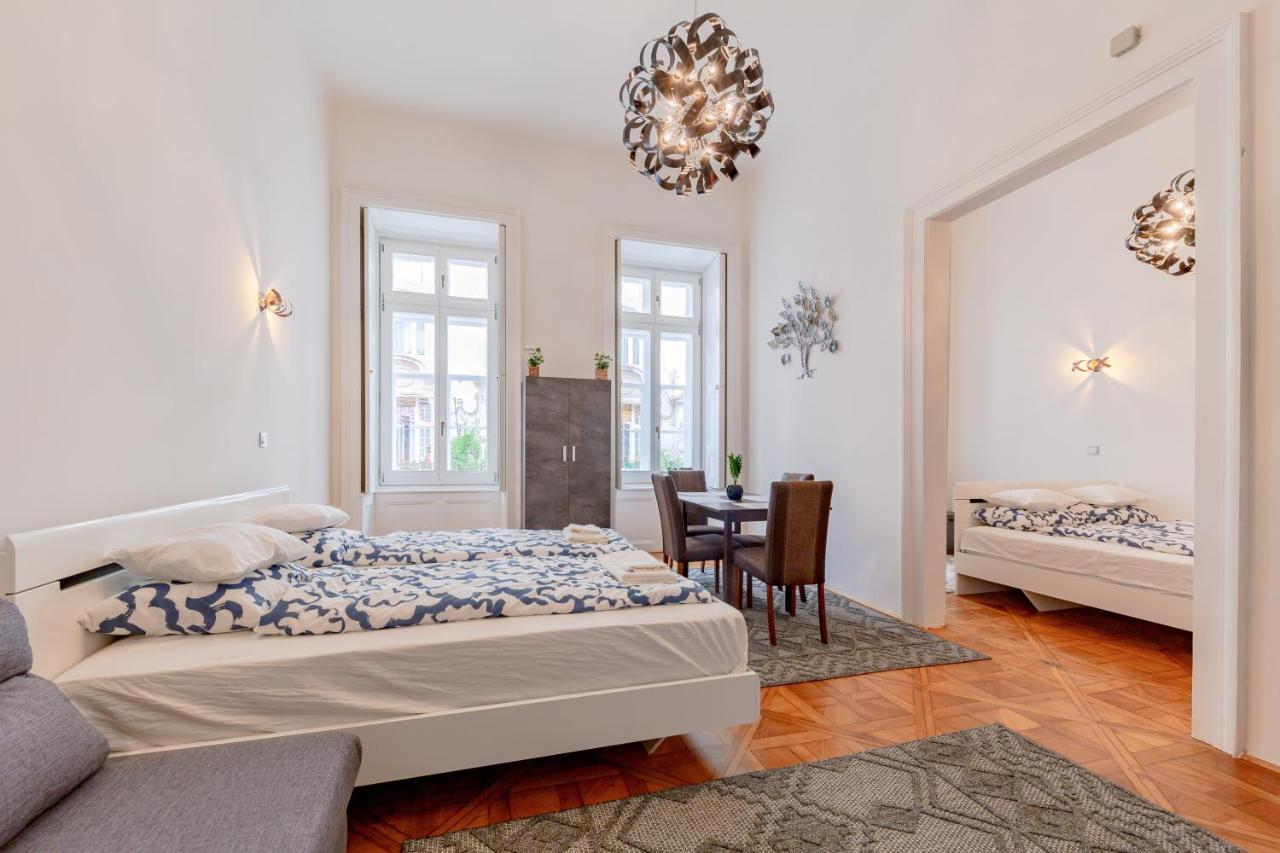 La Fortezza Panzio Budapest Eksteriør billede
